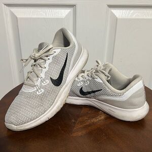 🔥🔥Nike Flex TR7 in Excellent Shape Sz 8 Women